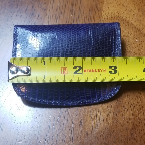 Authentic Gucci - Picture 3 of 8